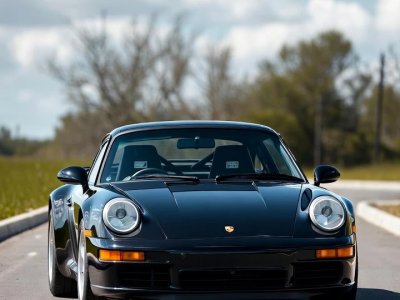 Porsche 911 Voiture Sport Noire Route Ciel Bleu Mobile